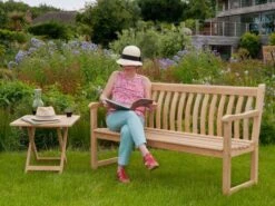 Roble Holzbank Broadfield 146cm Dreisitzer -Gartenmöbel Verkäufe alexander rose roble broadfield gartenbank dreisitzer ambientebild 2 627x627