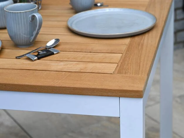 Aluminium Teakholz Gartentisch Serie Melago Weiß 4 Aluminium Teakholz Gartentisch Serie Melago Weiß – Bild 2