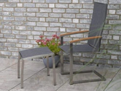 Edelstahl Fußhocker Rhodium Dark-smoke -Gartenmöbel Verkäufe edelstahl gartenhocker rhodium dark smoke ambientebild 2 627x627