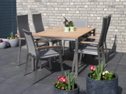 Edelstahl Stapelsessel Rhodium Teak Light-smoke 10 Edelstahl Stapelsessel Rhodium Teak Light-smoke -Gartenmöbel Verkäufe edelstahl stapelsessel rhodium light smoke ambientebild 2 627x627