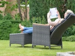 Geflecht Fußhocker Sorento Mink -Gartenmöbel Verkäufe geflecht fusshocker sorento mink ambientebild 627x627