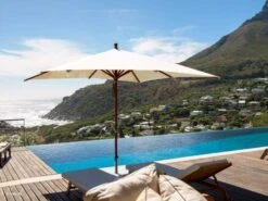 PIAZZINO Holz Sonnenschirm 300x300cm Eggshell -Gartenmöbel Verkäufe glatz piazzino quadratisch eckig ambientebild 627x627