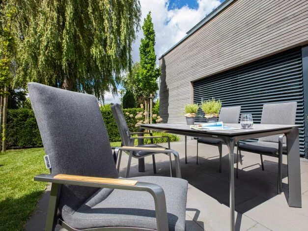 Kettler Diamond Stapelsessel Alu Anthrazit Sunbrella® Sooty Teak 6 Kettler Diamond Stapelsessel Alu Anthrazit Sunbrella® Sooty Teak – Bild 4