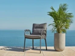 Caro Dining-Sessel Alu Anthracite String-Flex Anthracite -Gartenmöbel Verkäufe solpuri caro dining sessel anthracite ambientebild 2 627x627