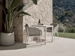 Cestino Dining Sessel Alu White Polster Bombay Anthracite -Gartenmöbel Verkäufe solpuri cestino white ambientebild 6 627x627