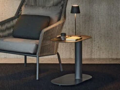 Wing Beistelltisch Alu Anthracite 66x33x50cm -Gartenmöbel Verkäufe solpuri wing beistelltisch aluminium anthracite ambientebild 1 627x627