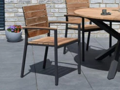 Stapelsessel Valis Teakholz Edelstahl Anthrazit -Gartenmöbel Verkäufe stapelsessel teakholz valis anthrazit ambientebild 1 627x627