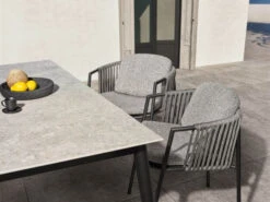 Gartensessel Zoe Alu Schwarz Matt Kordel Basalt Stoff Mélange Grau 12 Gartensessel Zoe Alu Schwarz Matt Kordel Basalt Stoff Mélange Grau -Gartenmöbel Verkäufe stern aera sessel zoe schwarz matt basalt grau ambientebild 3 627x627