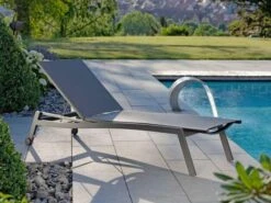 Allround Rollenliege Alu Mit Textilenbezug -Gartenmöbel Verkäufe stern allround rollenliege anthrazit karbon ambientebild 1 627x627