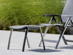 Hocker Kari Alu Anthrazit Textilenbezug Karbon -Gartenmöbel Verkäufe stern hocker kari aluminium textilen anthrazit karbon ambientebild 627x627