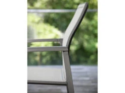 Stapelsessel Kari Alu Anthrazit Mit Textilenbezug Silber -Gartenmöbel Verkäufe stern stapelsessel kari anthrazit silber ambientebild 2 627x627