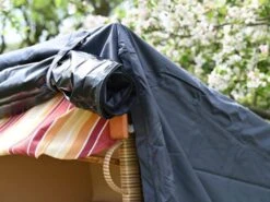 Easy Cover Schutzhülle Für Strandkorb Bis 137cm -Gartenmöbel Verkäufe strandkorb schutzhuelle abdeckhaube easy cover ambientebild 2 627x627