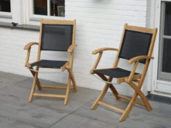 Klappstuhl Mit Armlehnen Fairchild Teak Textilene® Schwarz -Gartenmöbel Verkäufe teakholz textilene klappstuhl mit armlehnen ploss fairchild ambientebild 627x627